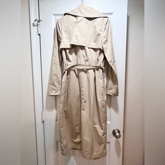 NEW WITH TAGS Lulu's Classic Beige Trench Coat - Picture 2 of 5